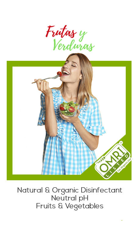 niña comiendo frutas